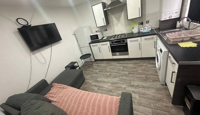 Cardiff Cathedral Apartment