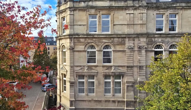 Cardiff flat with roof-terrace