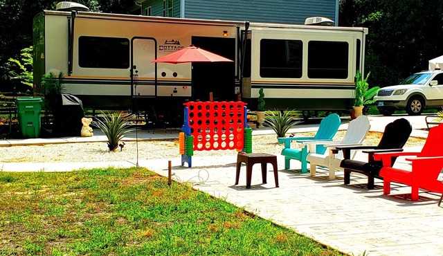 Cardinal Cottage Glamp/sleeps 4