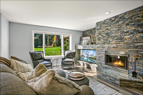 Cardinal Peak Condo at Kahler Golf Ski Resort