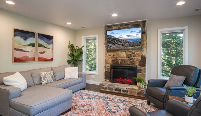 Cardinal`s Nest -Pet Friendly Cabin Near Dupont