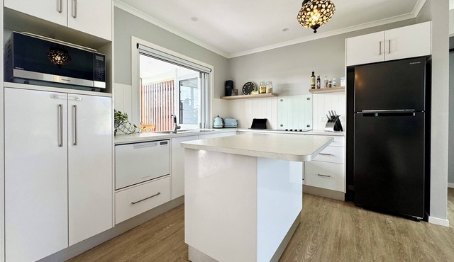 Cardwell Anglers retreat is a cozy haven that offers convenience and adventure.