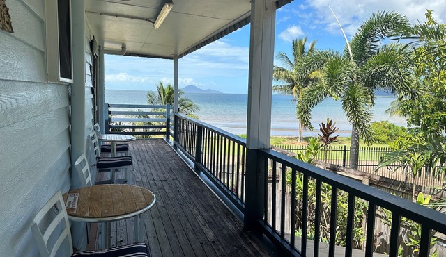 Cardwell Beachfront Motel