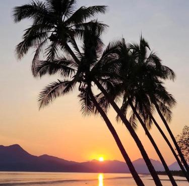 Cardwell Beachfront Motel