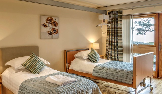 Cardy - sleeps 6 guests in 2 bedrooms