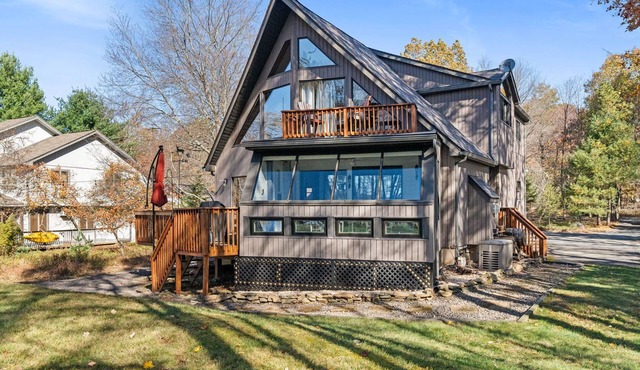 Carebear Cabin: Cowboy Game Room & Lake Access
