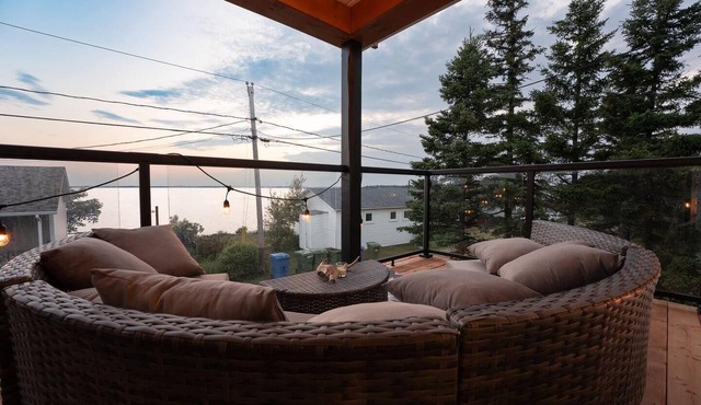 Caribou Studio with Sea View