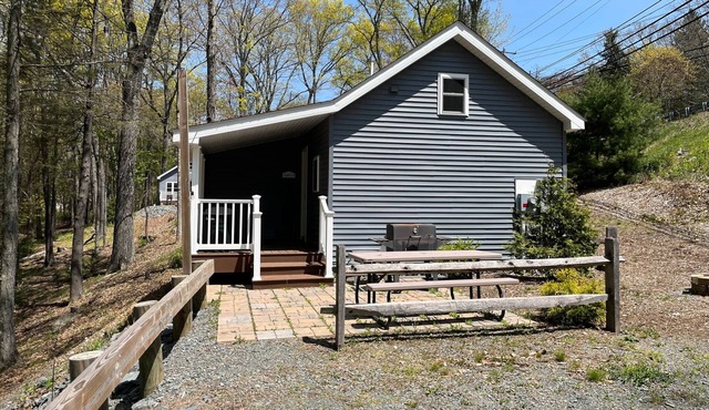 Carins 13 - Lakeside Cabins