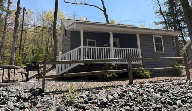 Carins 9 - Lakeside Cabins