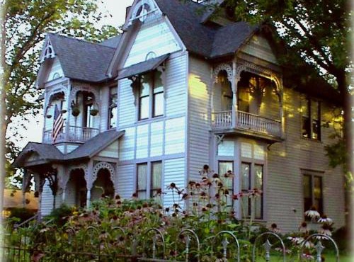 Carleton House Bed and Breakfast