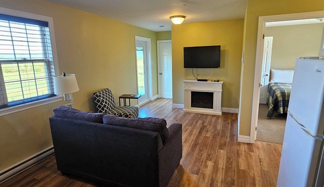 Carleton Inn and Cottages