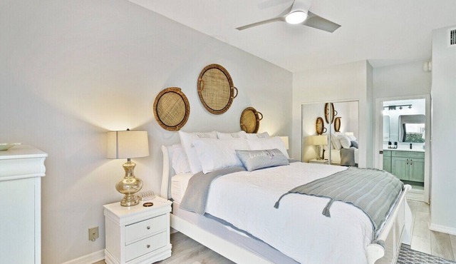 Carlin Park Villa,Pool,Pets OK-Walk to the Beach!