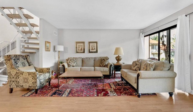 Carlsbad Hideaway. Pool, Spa, BBQ. Walking to restaurants/shops