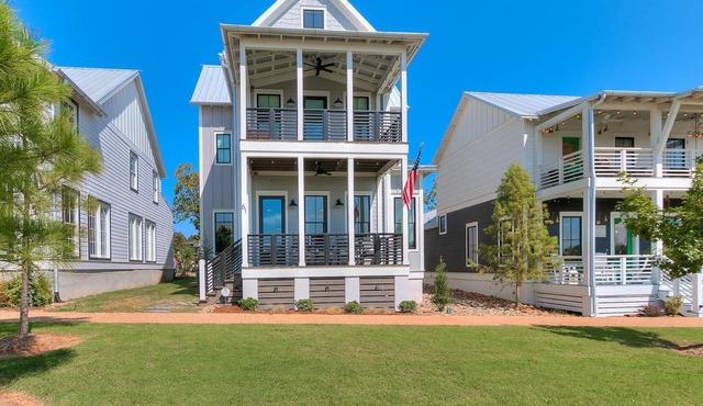 Carlton Landing! Come enjoy Greenway Getaway