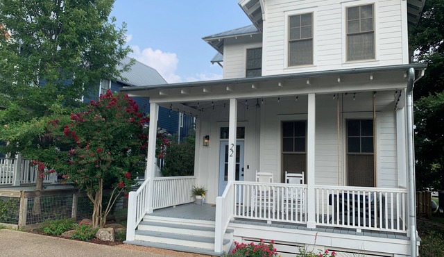 Carlton Landing Vacation Home with EV Charging