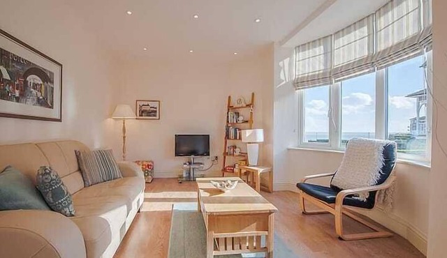 Carlton Lodge - Private parking and central location