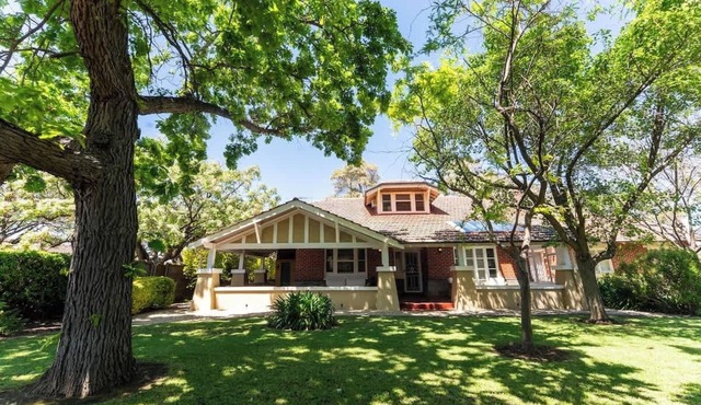 Carlyle Bungalow Summ