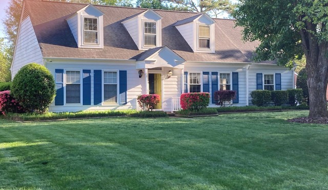 Carmel Road/Ballantyne /South Charlotte Area Cape Cod Home