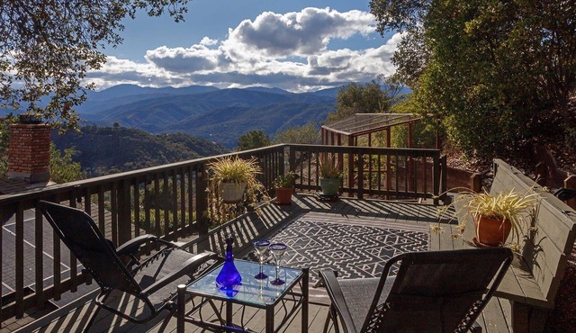 Carmel Valley Village Cottage, Private and Secluded