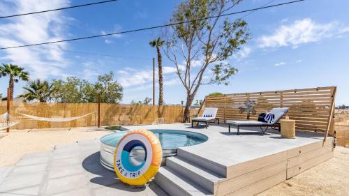 Carmella by AvantStay Modern JTree Home w Large Outdoor Area