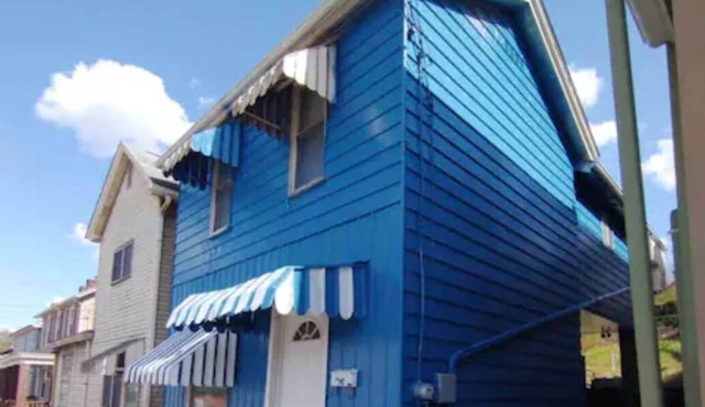 Carnegie home- close to shops and highway