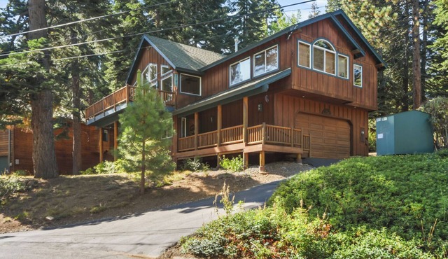 Carnelian Bay Home - Hot Tub, 2 Car Garage