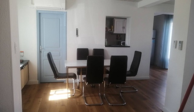 CARNON PLAGE VILLA in the paddocks, 250 M from the beach, AIR CONDITIONING