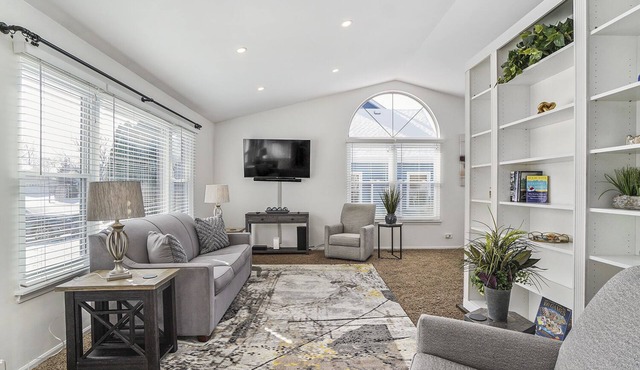 Carol Stream FHS Rental