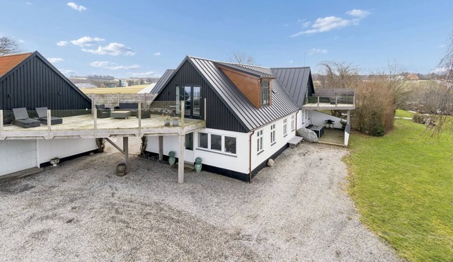 "Carola" - 1km from the sea by Interhome