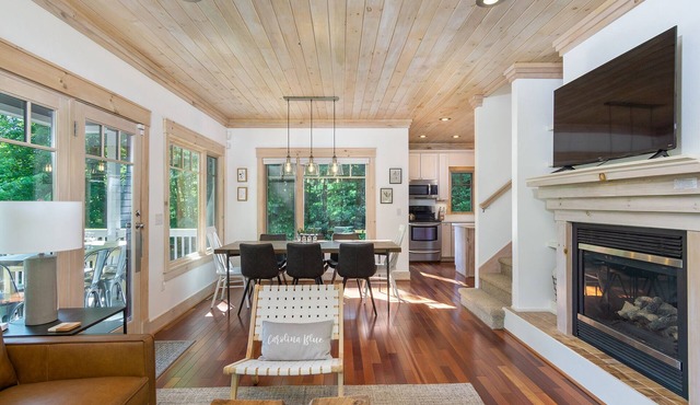 Carolina Blue | Pet Friendly, Hot Tub & EV Charger!