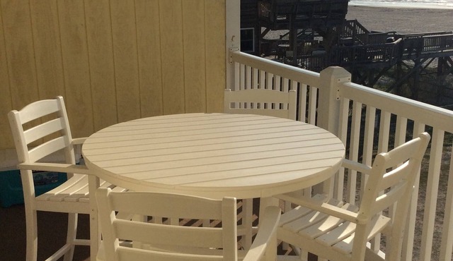 Carolina Breeze - Carolina Beach Oceanfront Amazing Views - Pets Allowed