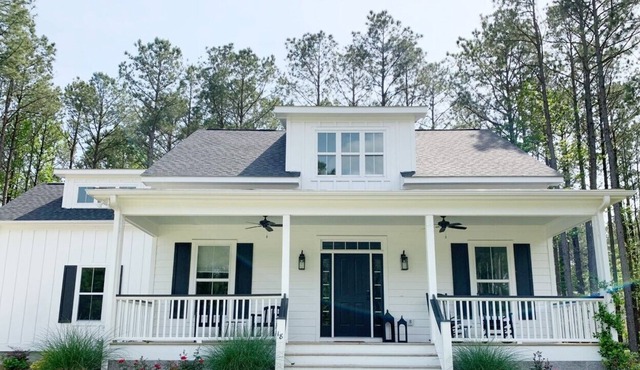 Carolina Capehouse - The perfect family Retreat!