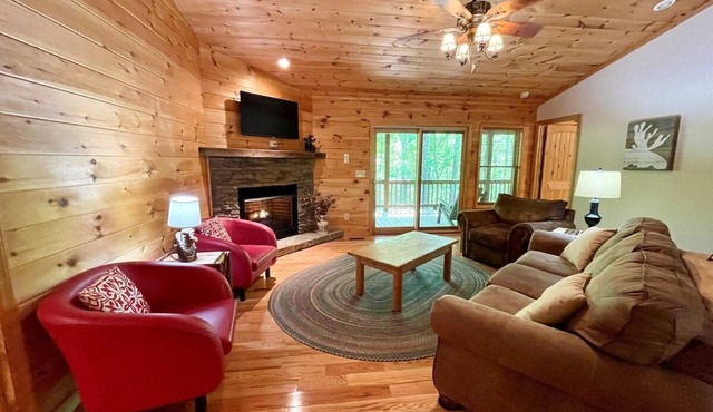 Carolina Dream - Small Dog Friendly, Game Table, Fire Pit, Upscale, Gated Community