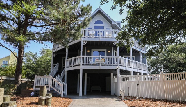CAROLINA DREAMIN' - 4 BR Soundside Vacation Home in Duck w/Private Pool