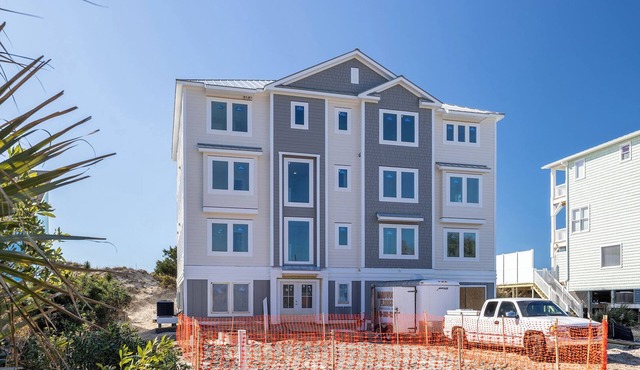Carolina Dune, NEW CONSTRUCTION Oceanfront 10BR 12.5BA!