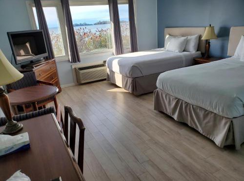 Carolyn Beach Inn