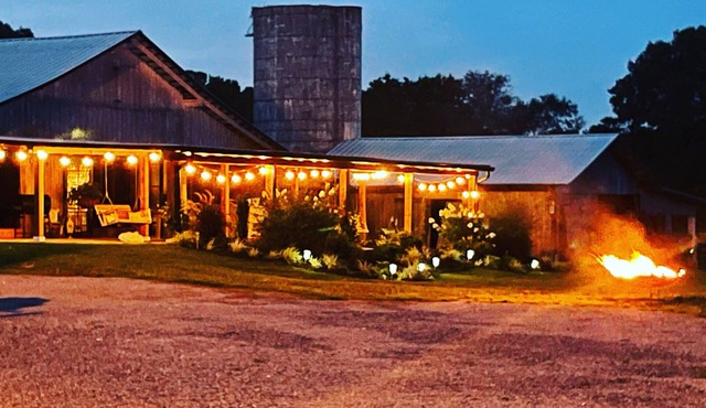 Carolyn’s Acres Farm & Incredible Mountain Views