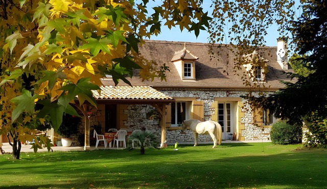 Carpediem Family Room B&B with Shared Garden, Wi-Fi, and Air Conditioning