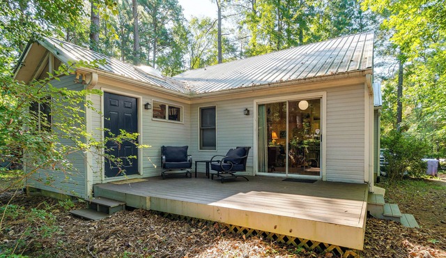Carrboro Quaint! 2 Mi to Heart of Chapel Hill!