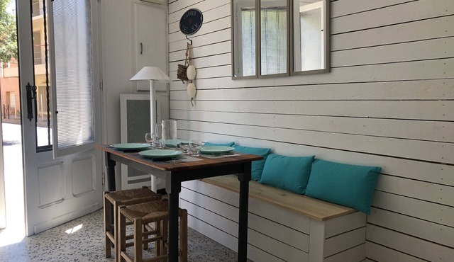 Carrer Del Sol (in Roussillon, not in Camargue).