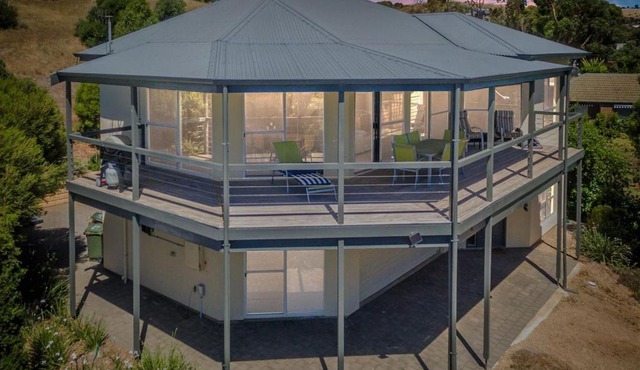 Carri-away - 15 Solitude Drive