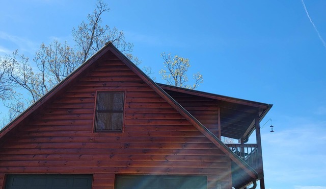 Carriage Apt with gorgeous mountain sunset view - 6 miles Dahlonega Town Square