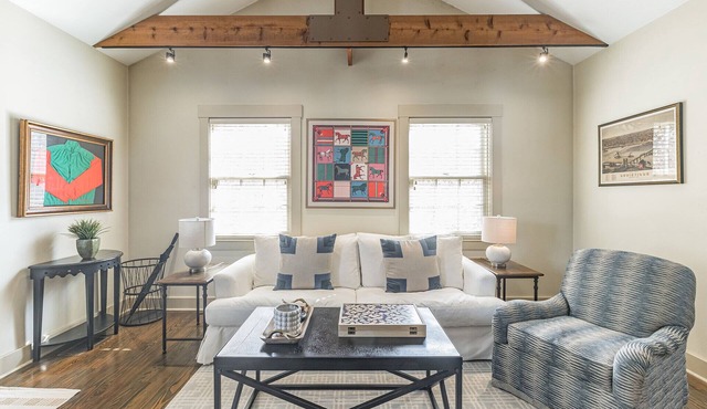 Carriage House, 7 minutes from downtown Louisville