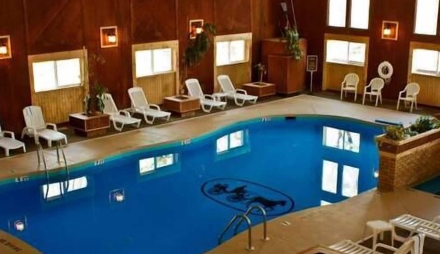 Carriage House Country Club