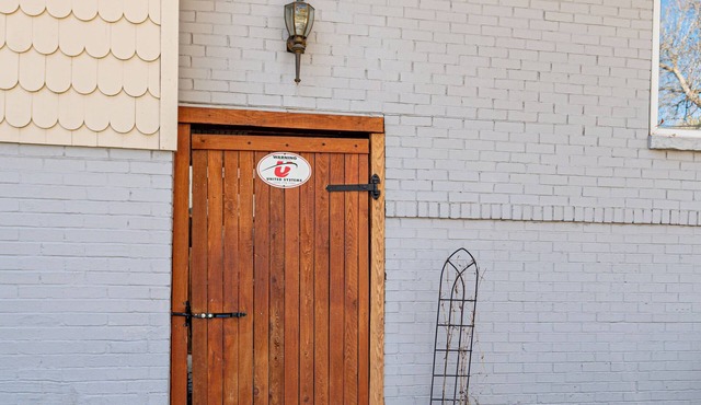 Carriage House - Guest Suite