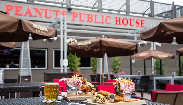 Carriage House Hotel & Conference Centre