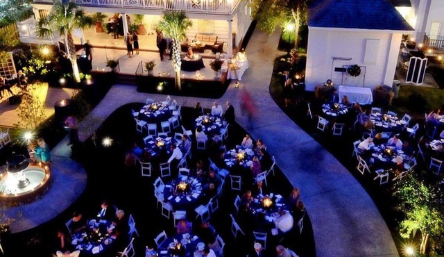 Carriage House Inn