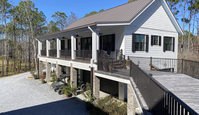 Carriage House on 120 acres on Blackwater Bay with Private Pool