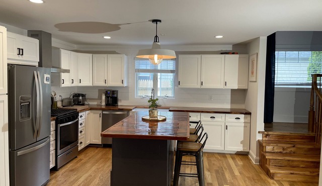 Carriage House - Walking Distance to Beach & Asbury Boardwalk