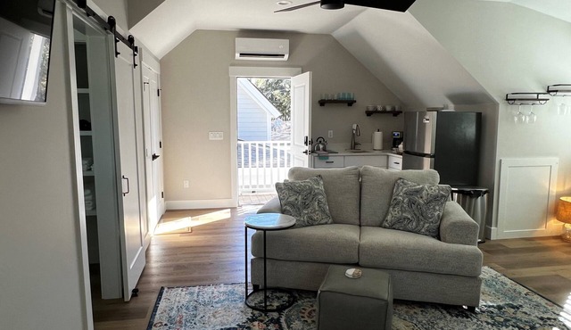 Carriage House within 5 minute walk of Old Town Bluffton